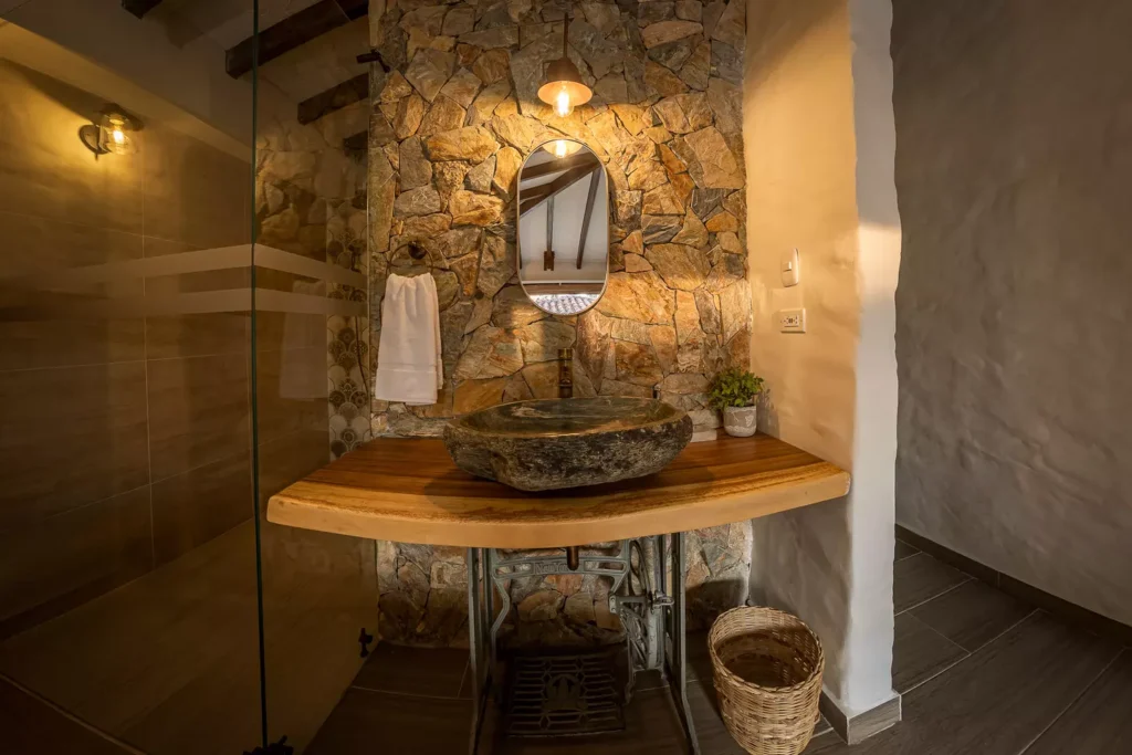 Baño SUITE CON JACUZZI